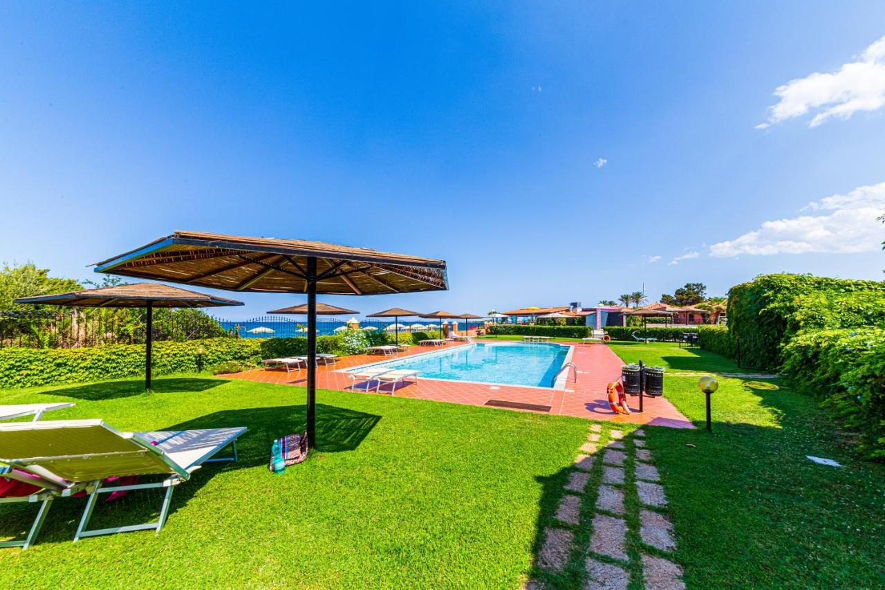 Hotel L'Esagono San Teodoro  Esterno foto