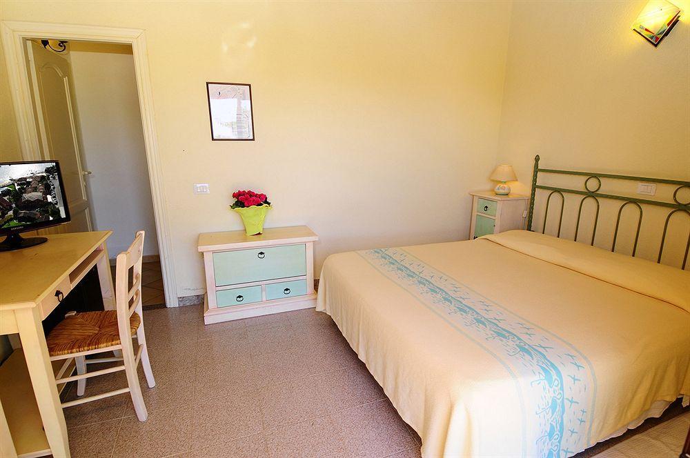 Hotel L'Esagono San Teodoro  Esterno foto