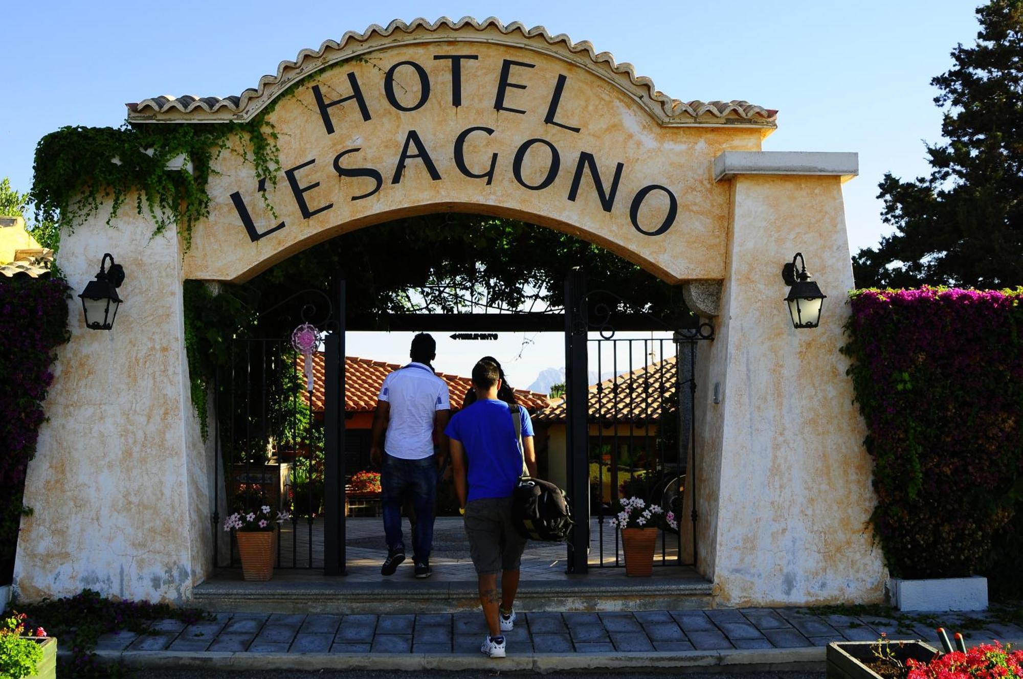Hotel L'Esagono San Teodoro  Esterno foto