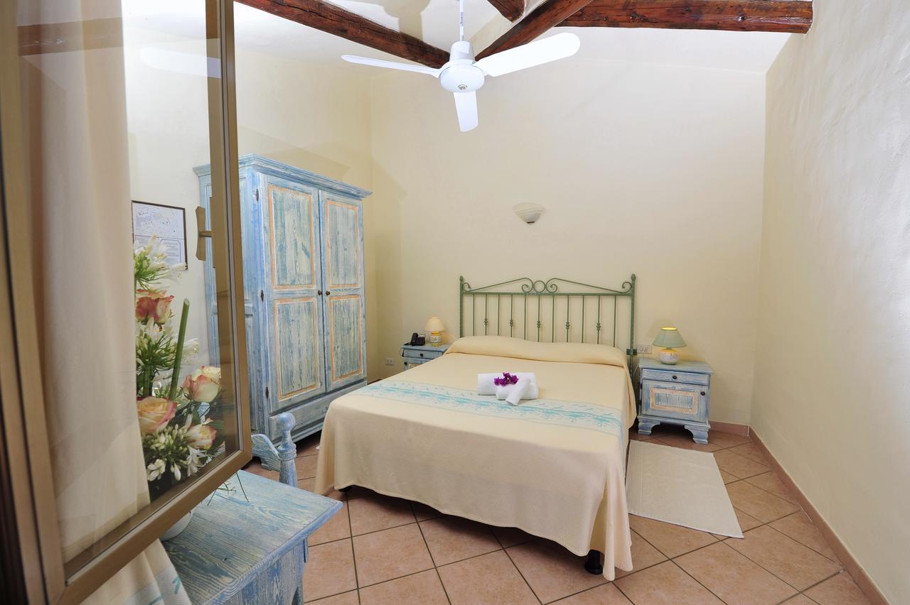 Hotel L'Esagono San Teodoro  Esterno foto