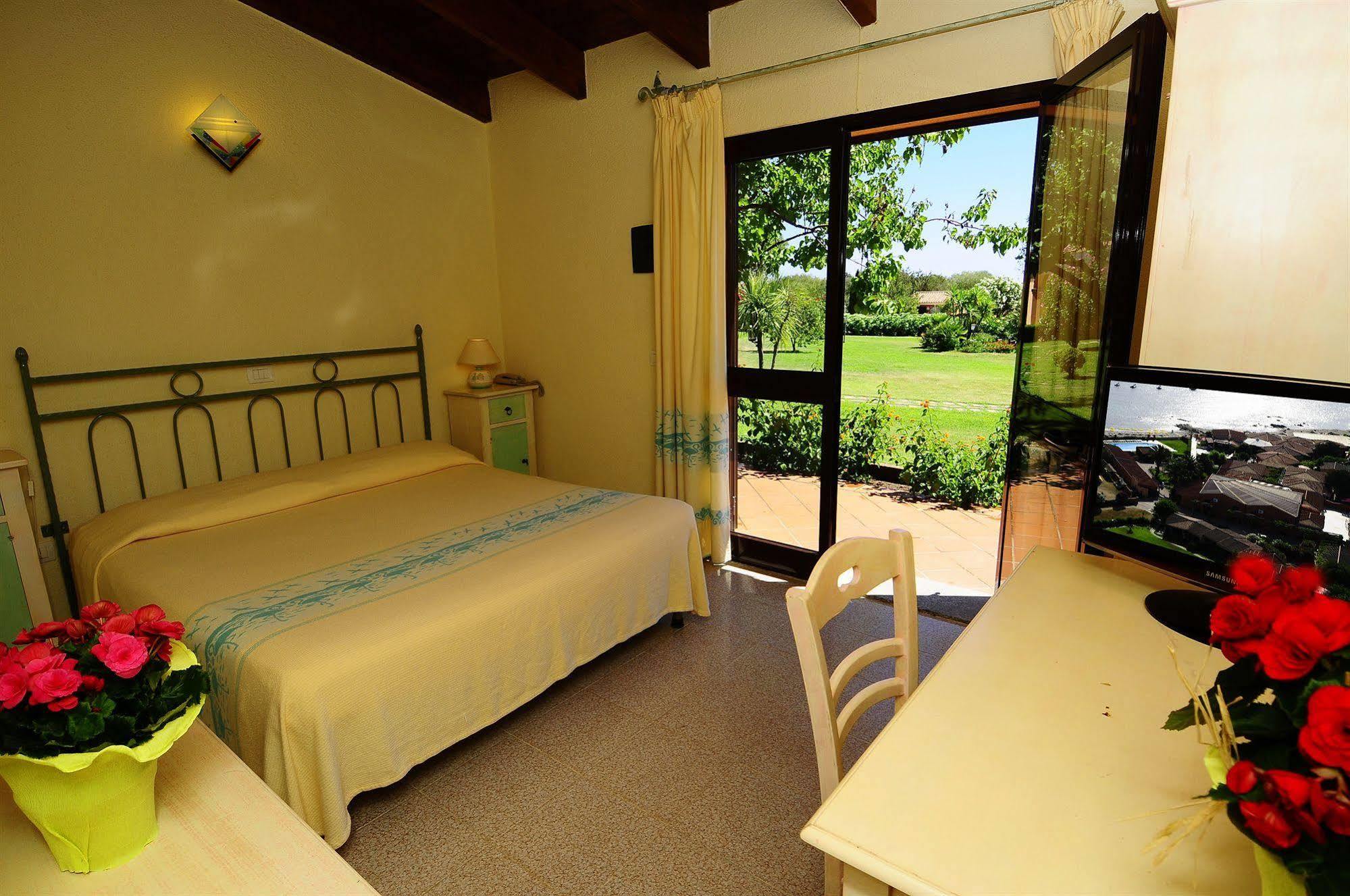 Hotel L'Esagono San Teodoro  Esterno foto